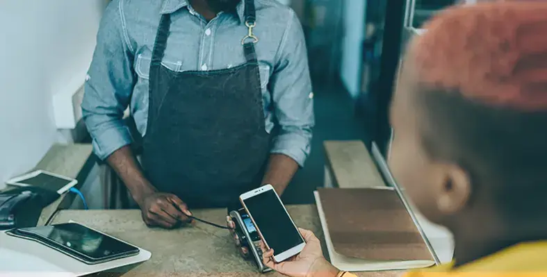 Merger creates UAE homegrown fintech leader to drive innovation, scale, and financial inclusion across Middle East and Africa Online_money_transfer_via_phone